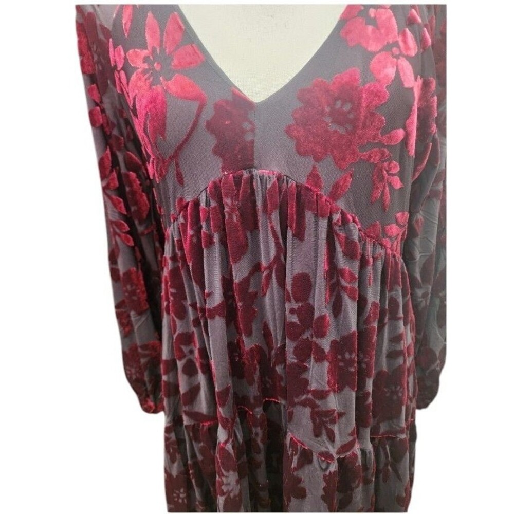 TAYLOR Burgundy Velvet Burnout Babydoll Dress Size 4 Lined Long Sleeve - Picture 2 of 10